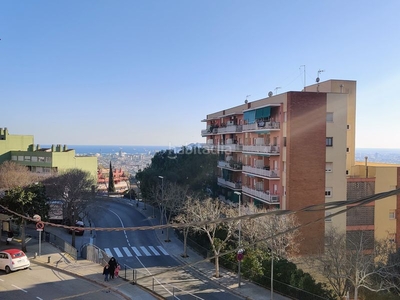 Casa con 3 habitaciones con vistas al mar y vistas a la montaña en Barcelona