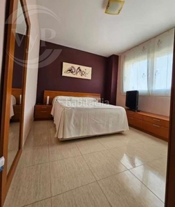 Casa con 4 habitaciones amueblada con parking y aire acondicionado en Roda de Barà