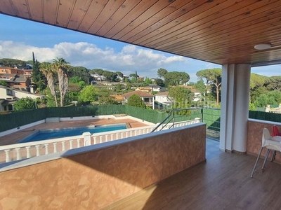 Casa con 4 habitaciones con parking y piscina en Lliçà d´Amunt