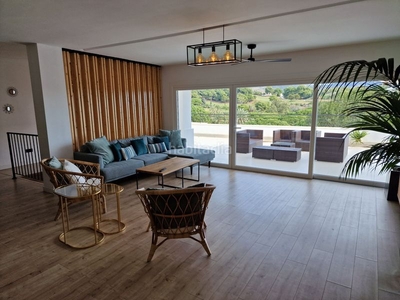 Casa con 4 habitaciones con piscina y aire acondicionado en Marbella