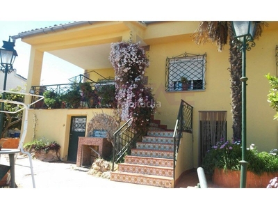 Casa con 4 habitaciones en Vilamarxant