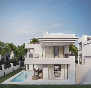 Casa con 5 habitaciones con parking, piscina, aire acondicionado, jardín y vistas a la montaña en Marbella