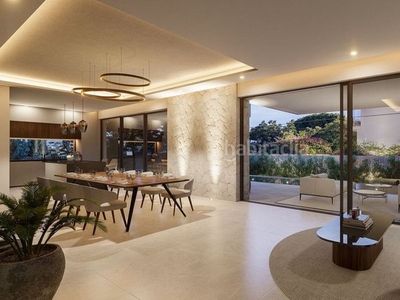 Casa con 6 habitaciones con ascensor, parking, piscina, aire acondicionado y jardín en Marbella