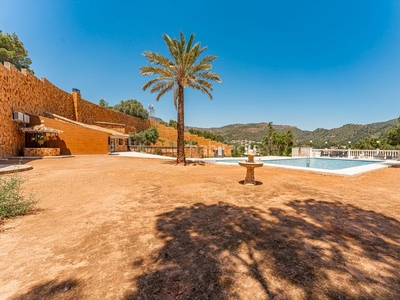 Casa con parking, piscina, aire acondicionado, vistas al mar y vistas a la montaña en Puçol