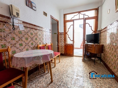 Casa en camino de valencia casa con 2 habitaciones con vistas a la montaña en Riba - roja de Túria