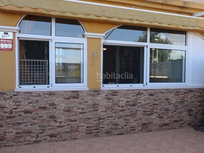 Casa pareada con 2 habitaciones amueblada con parking, calefacción y aire acondicionado en Cartagena