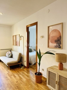 Dúplex con 2 habitaciones con ascensor, calefacción y aire acondicionado en Mataró