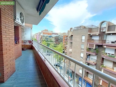 Dúplex en carrer del rosselló dúplex con 3 habitaciones con ascensor, calefacción y aire acondicionado en Barcelona