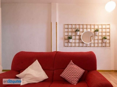 Hermosas habitaciones en apartamento de 3 dormitorios para alquilar en Moncloa, Madrid