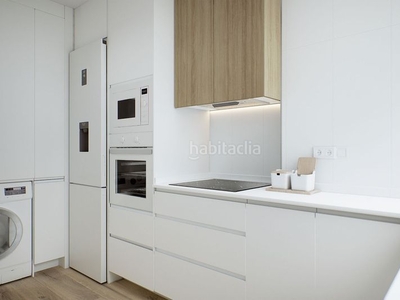 Piso con 2 habitaciones con ascensor, calefacción y aire acondicionado en Madrid