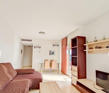 Piso con 2 habitaciones con ascensor, parking, aire acondicionado y vistas al mar en Fuengirola