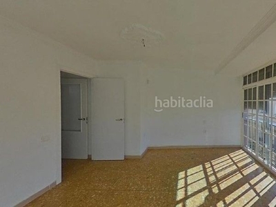 Piso con 2 habitaciones en Doctor Barraquer - G. Renfe - Policlínico Sevilla