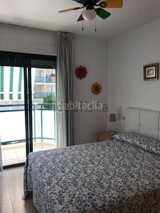 Piso con 3 habitaciones amueblado con aire acondicionado y vistas al mar en Guardamar