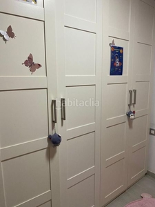 Piso con 3 habitaciones con aire acondicionado en Villanueva de Castellón