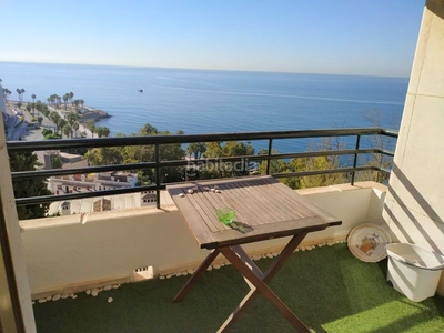 Piso con 3 habitaciones con ascensor, parking y vistas al mar en Málaga