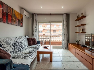 Piso con 3 habitaciones con calefacción y aire acondicionado en Roca del Vallès (La)