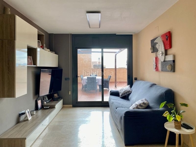 Piso con 3 habitaciones con parking, calefacción y aire acondicionado en Rubí