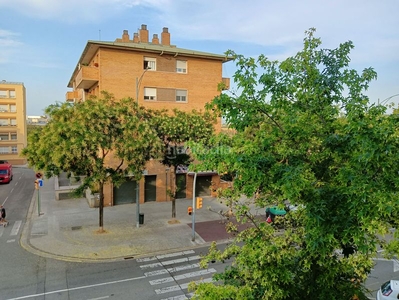 Piso con 4 habitaciones con ascensor, parking y calefacción en Sabadell