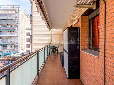 Piso con 4 habitaciones con ascensor y calefacción en Sant Boi de Llobregat