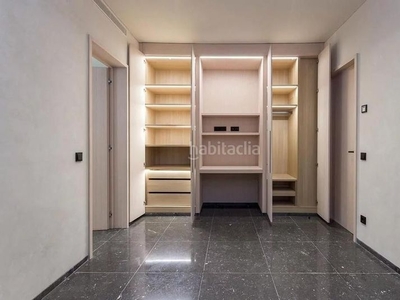 Piso con 5 habitaciones con ascensor, calefacción y aire acondicionado en Barcelona