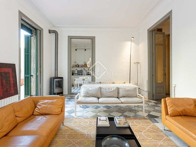 Piso de 5 dormitorios con terraza de 90 m² en venta en el gótico, en Barcelona