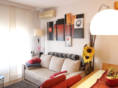 Piso en carrer de còrsega piso con 4 habitaciones con calefacción y aire acondicionado en Sabadell