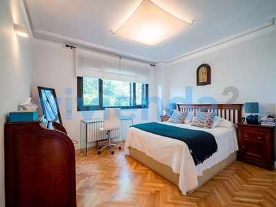 Piso en hispanoamerica, 200 m2, 4 dormitorios, 3 baños, 970.000 euros en Madrid