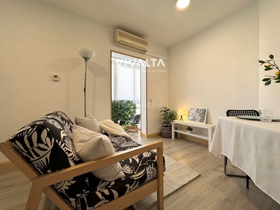 Piso en venta , con 57 m2, 2 habitaciones y 1 baños, aire acondicionado y calefacción gas natural. en Madrid