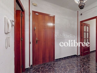 Piso en venta , con 81 m2, 3 habitaciones y 1 baños y amueblado. en Badalona