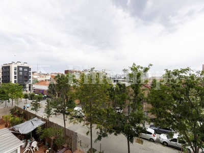 Piso fincamps comercializa la venta de piso de 124 m² en Hostafrancs, junto eix macià, en estado impecable. en Sabadell