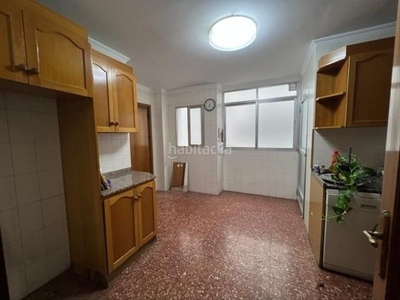 Piso venta piso amplio centrico zona avd. primo de rivera, 5 dormitorios en Murcia