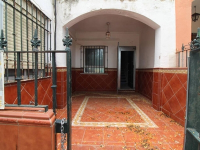 Venta Casa adosada en Doctor MaraÑon Mairena del Aljarafe. 119 m²