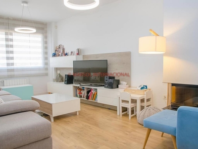 Venta Casa unifamiliar en Ingeniero Santiago Moreno Orihuela. Con terraza 200 m²