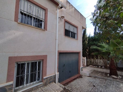 Venta Casa unifamiliar en Naranjo Pilar de la Horadada. A reformar plaza de aparcamiento calefacción individual 126 m²