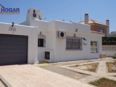 Venta Casa unifamiliar Roquetas de Mar. Con terraza 150 m²