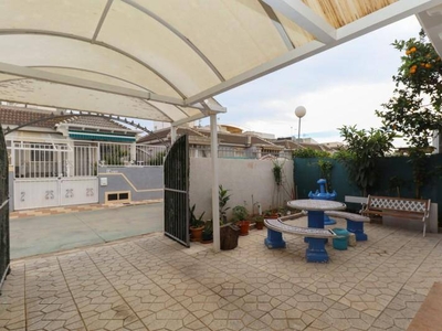 Venta Chalet en Calle Breten 8 Torrevieja. Con balcón 53 m²