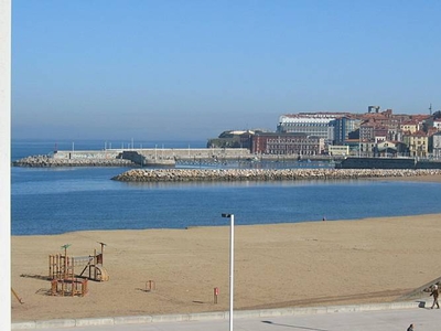 Apartamento en 1ª línea de playa con vistas y WIFI