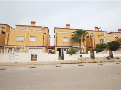 Chalet en venta en La Zenia, Orihuela, Alicante