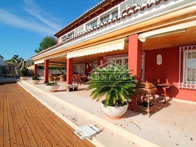 Chalet en venta en Dehesa de Campoamor, Orihuela, Alicante