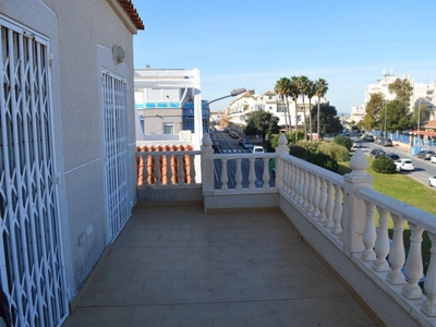 Venta Casa unifamiliar Torrevieja. Con terraza 110 m²