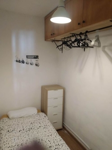 Hab c/cama individual y balcón-Sant Antoni