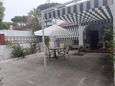Venta de casa con terraza en Chiclana de la Frontera, 1ª pista de La Barrosa