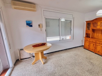 Venta de piso con terraza en Segur de Calafell, Centro