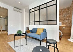 Piso con 2 habitaciones amueblado en Raval Barcelona