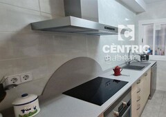 Piso en venta , con 80 m2, 3 habitaciones y 1 baños y ascensor. en Terrassa