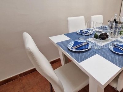 Alquiler casa adosada con 3 habitaciones amueblada con calefacción y aire acondicionado en Fuengirola