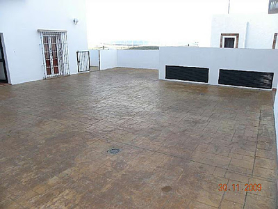Alquiler con opcion a compra de vivienda con terraza en Tarifa, Los Alcornocales