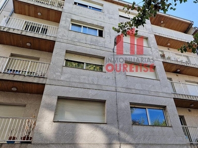 Alquiler de piso en A Ponte de 3 habitaciones con balcón y calefacción