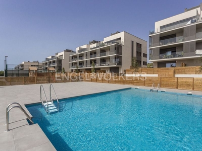Alquiler piso apartamento a estrenar con terraza privada en Sitges