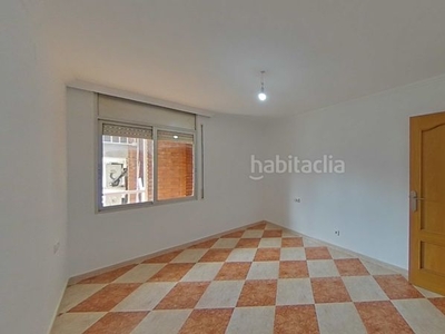 Alquiler piso en c/ riera gasulla solvia inmobiliaria - piso en Sant Boi de Llobregat